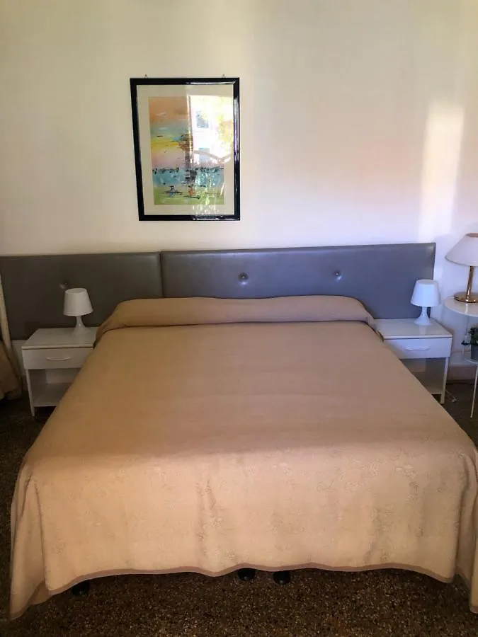 Hotel Azzurro Varazze 2*,